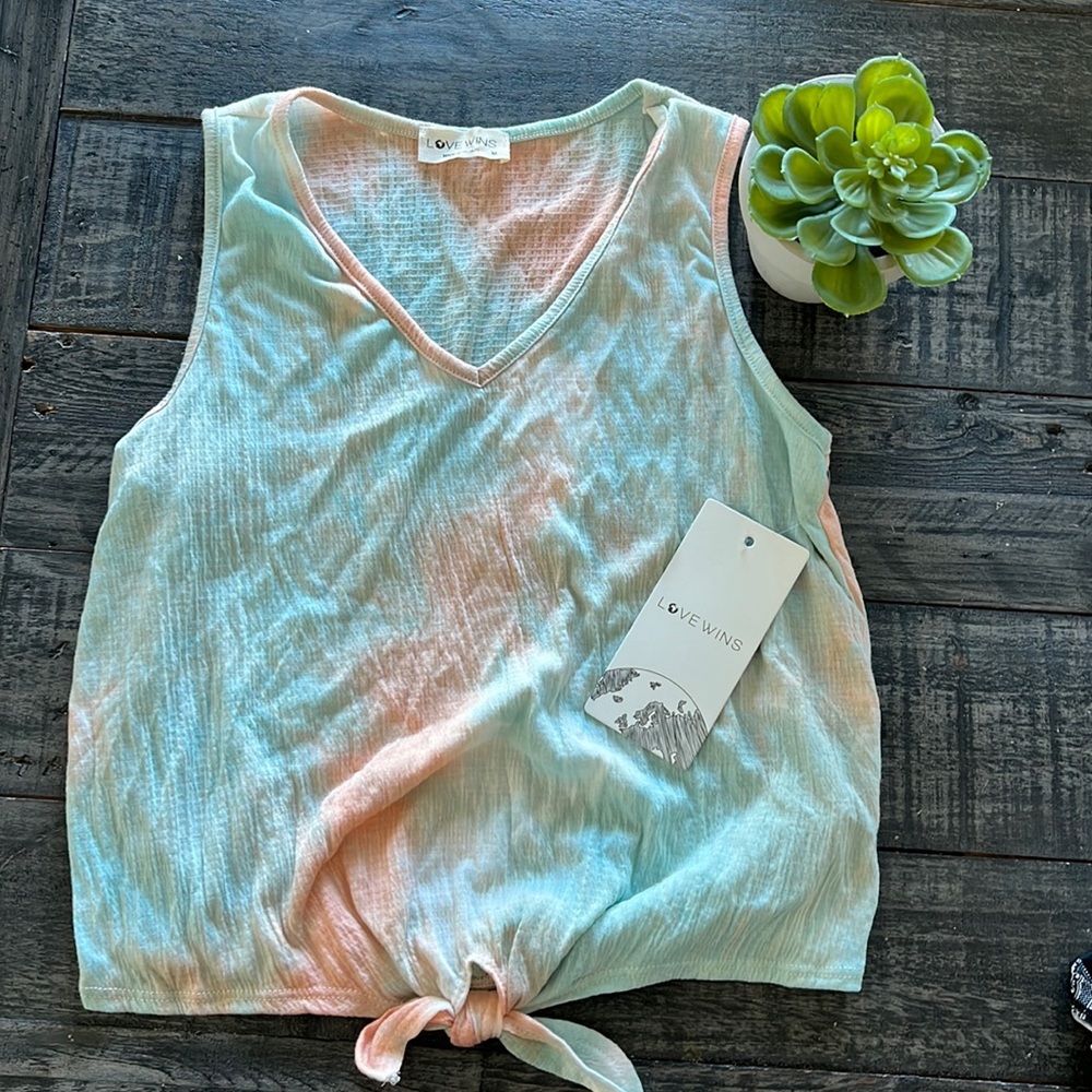 NWT LOVE WINS TYEDIE TANK SZ M